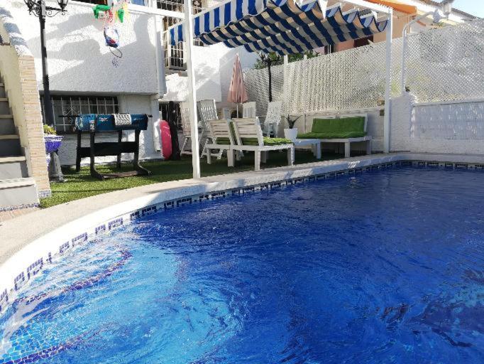 산페드로델피나타르 Piso Entero En Semi Sotano Con Piscina Salina Privada 아파트 외부 사진